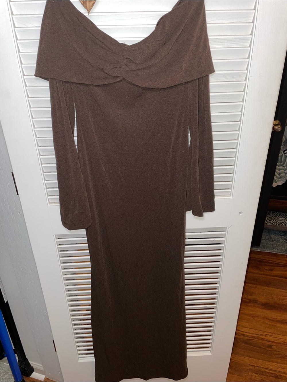 Brown Off-Shoulder Long Sleeve Dress